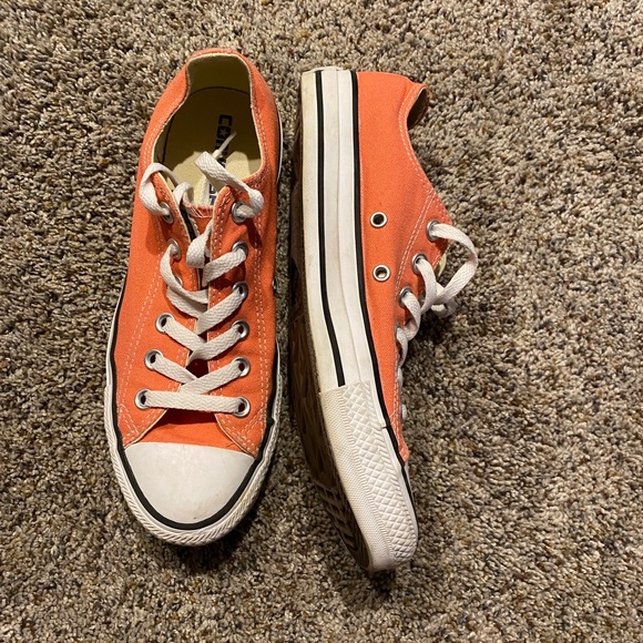 Pink Converse - Picture 5 of 5